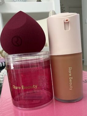 New Rare Beauty Longwear Foundation And  makeup sponge Shade 25